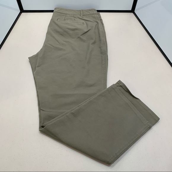 Eddie Bauer Pants Women Size 18 Light Green Solid BLAKELY Fit Trouser Slacks - Picture 1 of 10